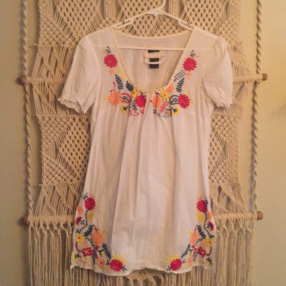 Sanctuary top with embroidery